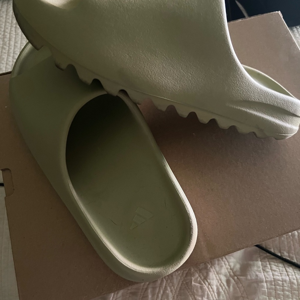 Yeezy slides.